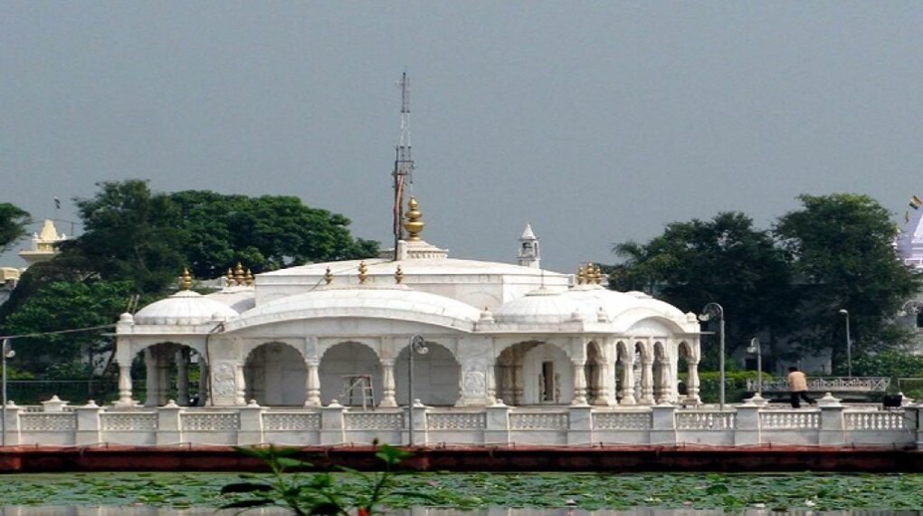 Jain Temple of Pawapuri, Patna