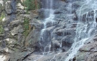 Maludah Waterfall, Chatra