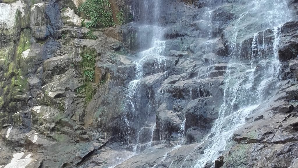 Maludah Waterfall, Chatra