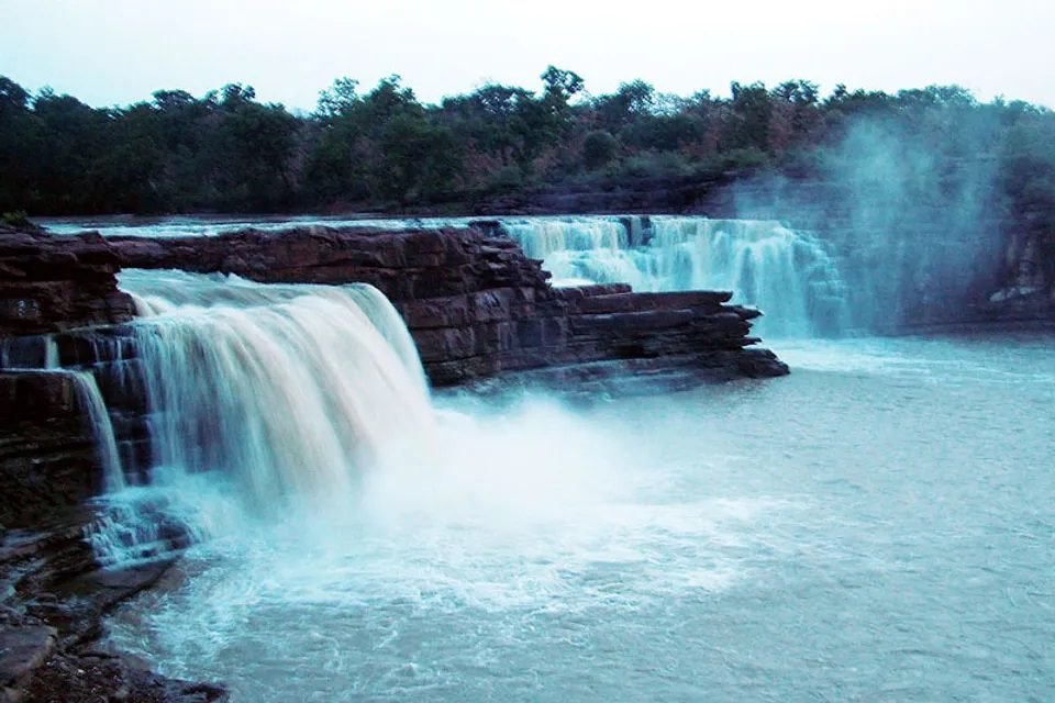 Rahatgarh Waterfalls, Sagar
