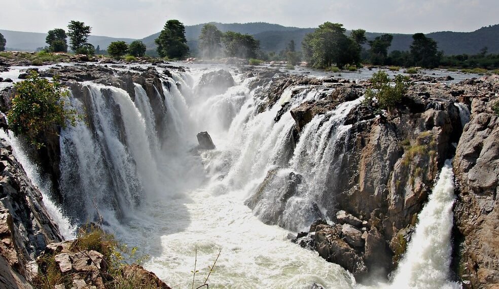 Hogenakkal Water Falls, Dharmapuri