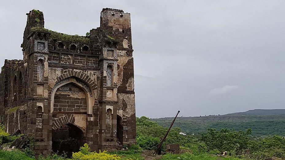 Forts of Pawai, Mali and Chandangarh, Aurangabad