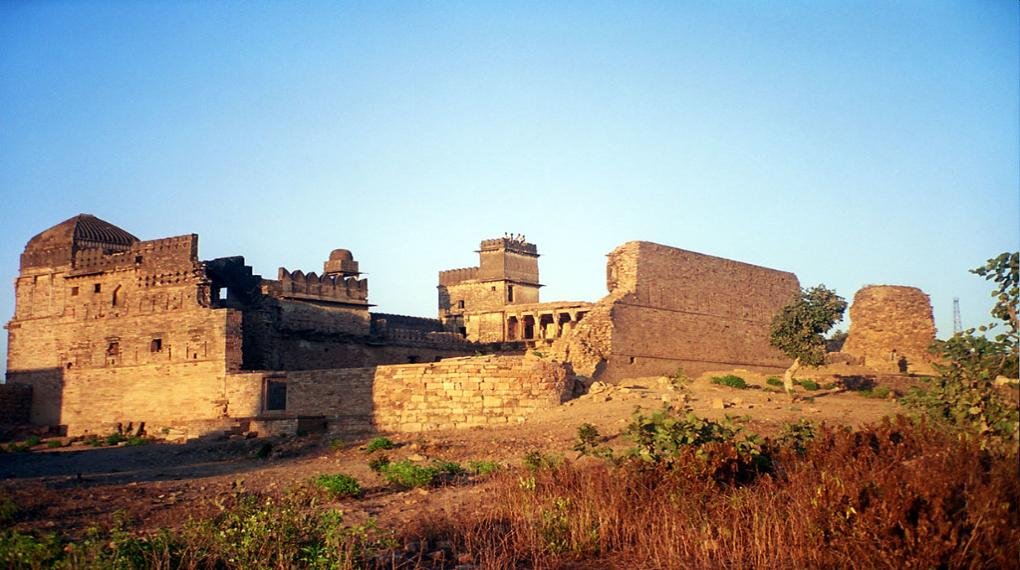 Chanderi Fort, Ashoknagar